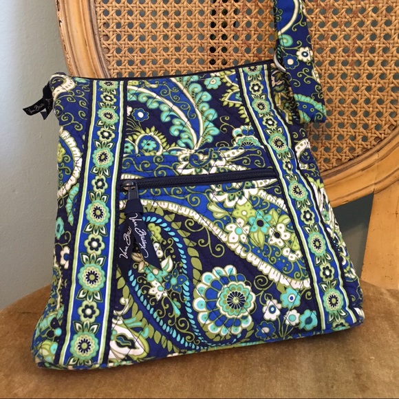 Vera Bradley Cross Body Bag In Rhythm & Blues