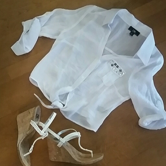 🚫SOLD🚫Tie up crop top! NWOT