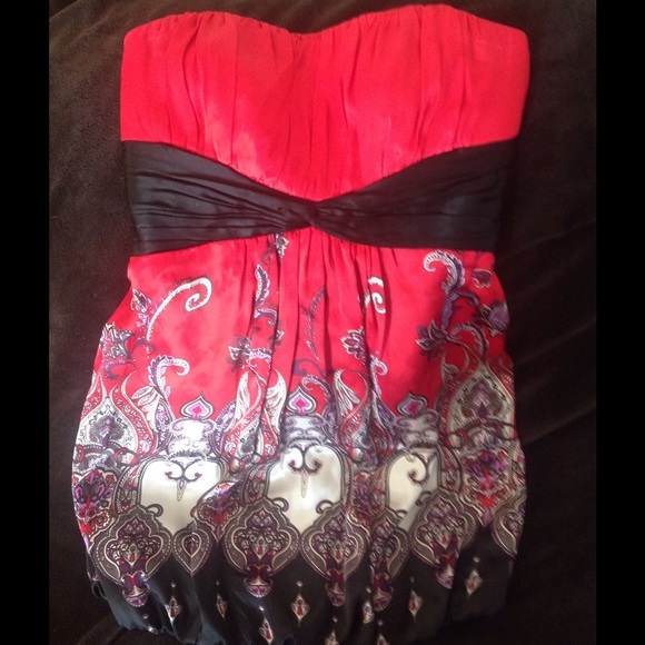 Bebe summer strapless bubble dress