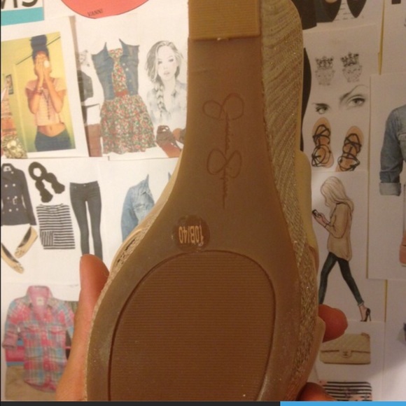 Sold Beige Slides brand new - Picture 2 of 2