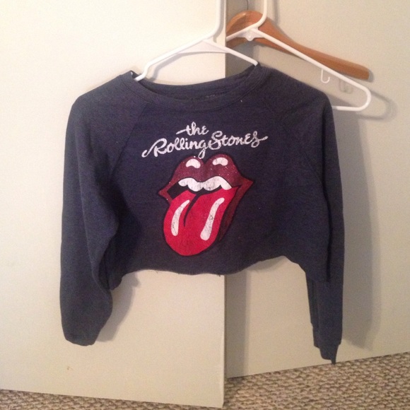 rolling stone long sleeve crop top