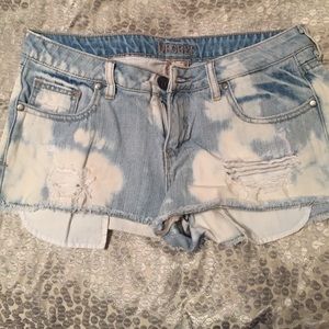 Decree shorts