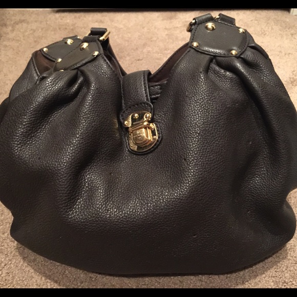 Louis Vuitton XL Mahina