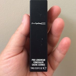 MAC pro long wear concealer