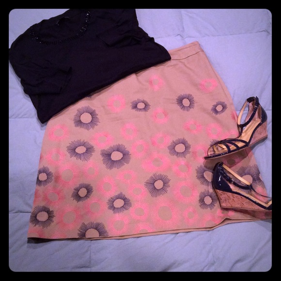 Boden Dresses & Skirts - EUC Boden A-line Skirt w/Starburst Embroidery