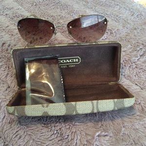 Coach sunnies Preloved only worn 3 times NO LOBALL