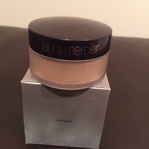 Laura Mercier loose powder used/slight tint