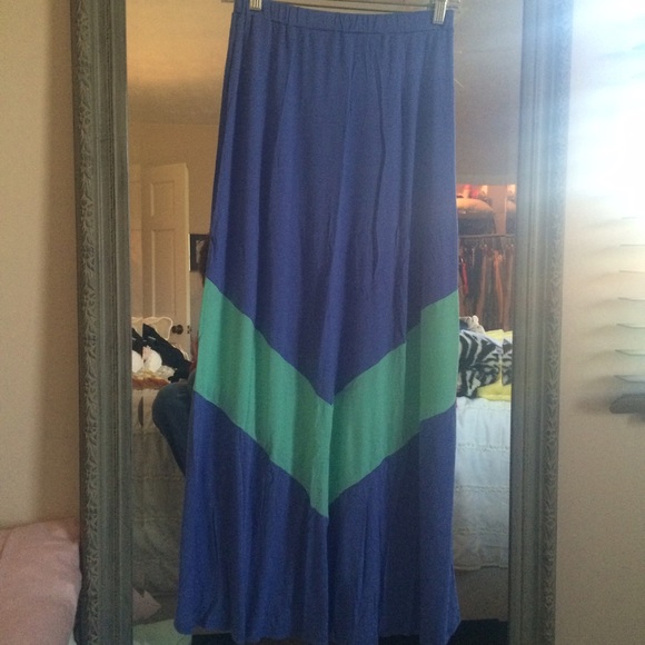 Maxi skirt - Picture 2 of 2