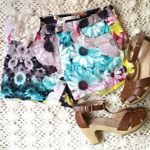 Chelsea & Violet Flower Shorts