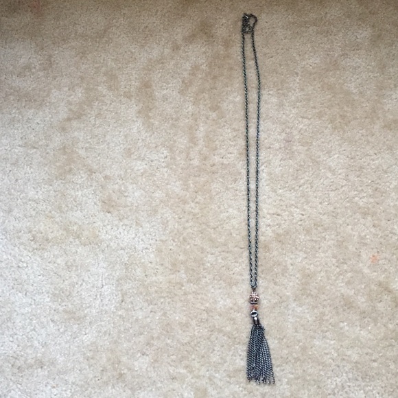 Dark grey/pastel pink necklace