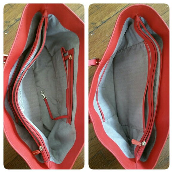 Sold Michael kors handbag authentic - Picture 2 of 4