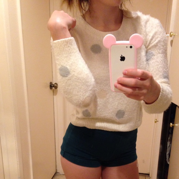 Polka dotted sweatshirt