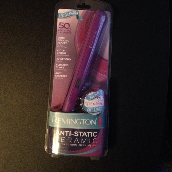 💘👽MAKE OFFERS👽💘 Remington Ceramic Flat Iron