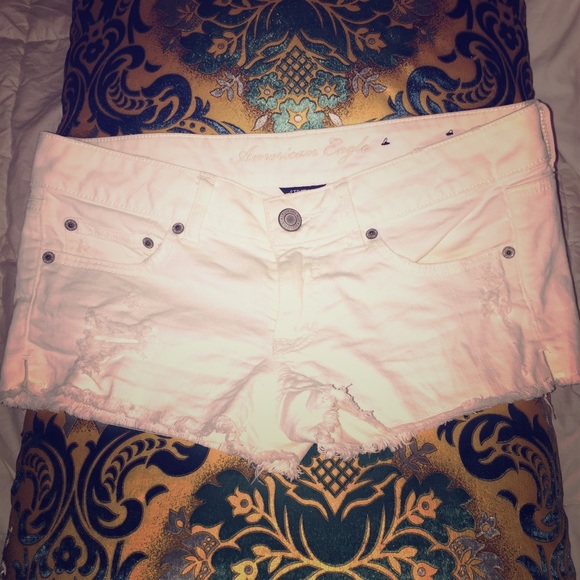 Women's American Eagle jean shorts, size 6.