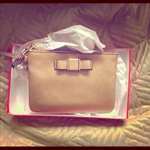 Coach Darcy Wristlet (Gold)