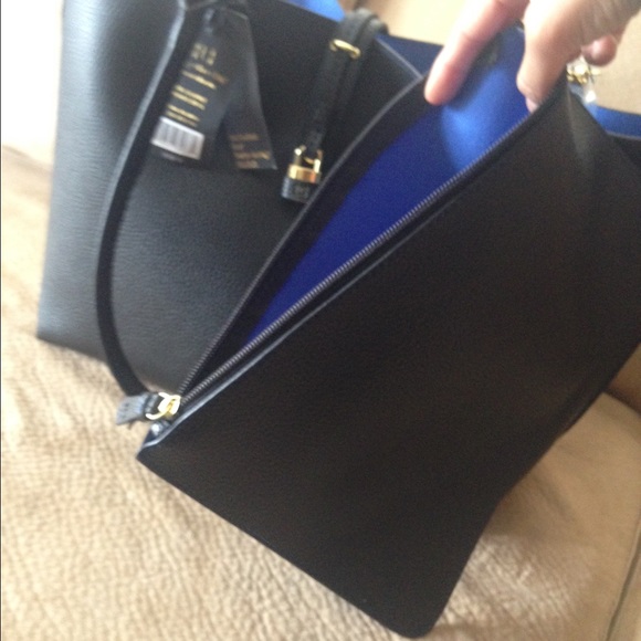 🚫Sold 🚫New tutilo handbag ♠️♣️➰ - Picture 4 of 4