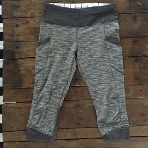 Lululemon cropped Grey Workout pants