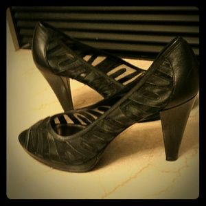 Open Toe Heel LIKE NEW!