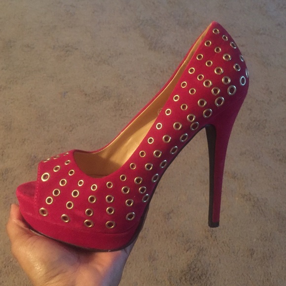 Pink pumps