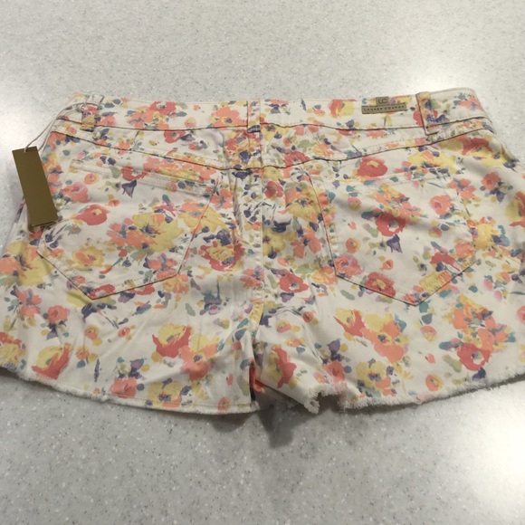 NWT Floral Print size 16 Short - Picture 4 of 4