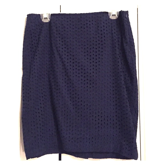 Max Studio navy eyelet pencil skirt, size 8