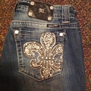Miss Me jeans! Size 31, inseam 31, easy straight