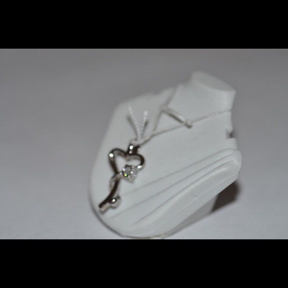 Pendant - Picture 2 of 3