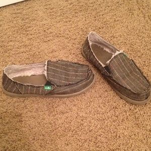 Sanuk slip ons