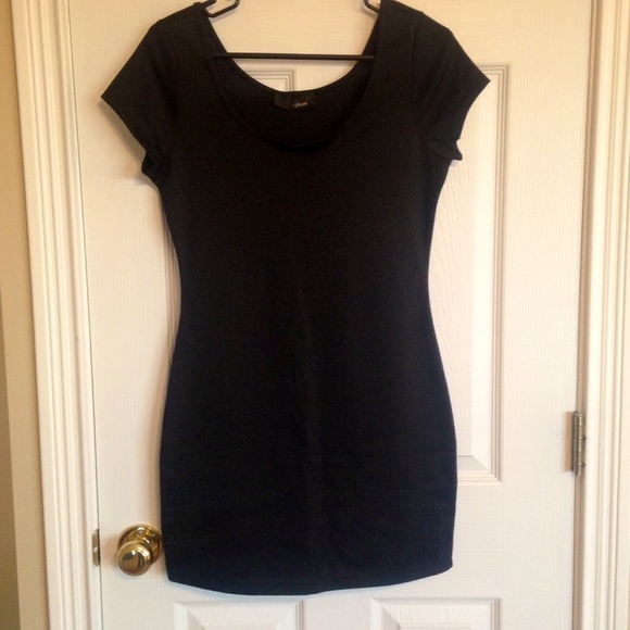 NWOT Every essential comfy black dress