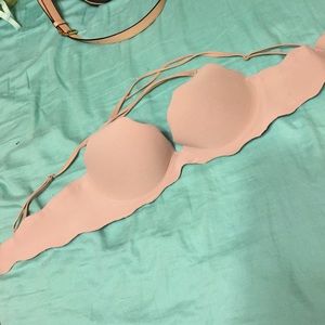 Victoria's Secret very sexy bra 34c or d nude