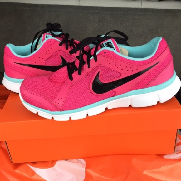 Nike Shoes - Womens Nike Flex