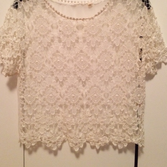 White crochet crop top w/ mesh back