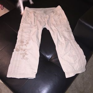 Aeropostale Khaki Capris Sz 3/4