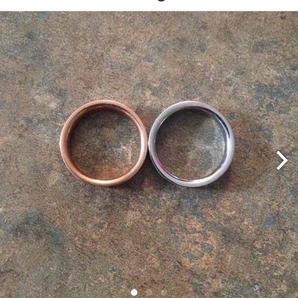 2 rings - Picture 2 of 3