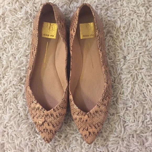 Dolce Vita Flats - Picture 2 of 4