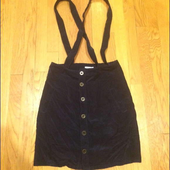 Overall skirt