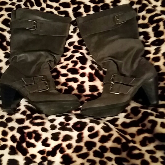 High heel boots