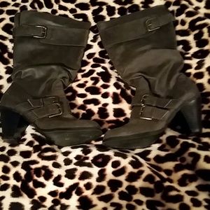 High heel boots
