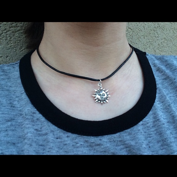 Brandy Melville Accessories - Sun Charm Choker
