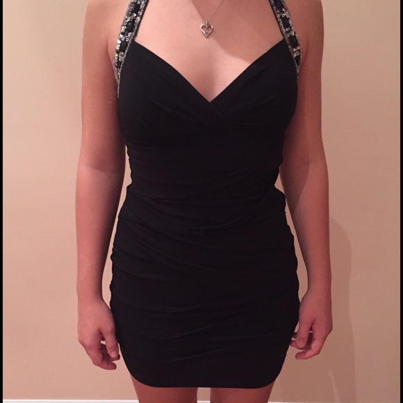 Homecoming/ formal dress - Picture 2 of 4