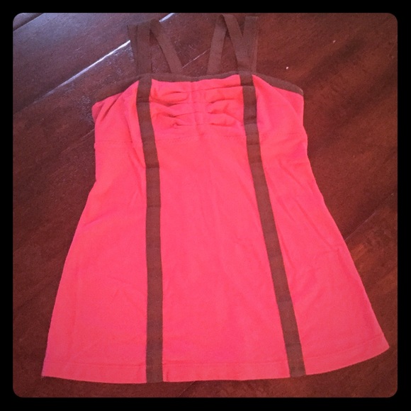 Lululemon pink tank!