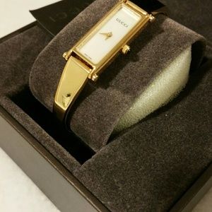 Gucci 1500L gold plated watch