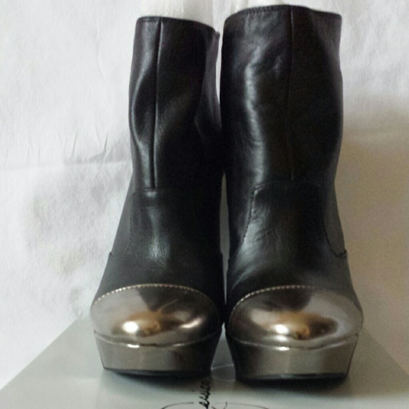 Jessica Simpson Womens Essas Black Ankle Boots