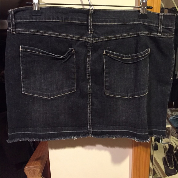 Old navy denim skirt - Picture 2 of 3