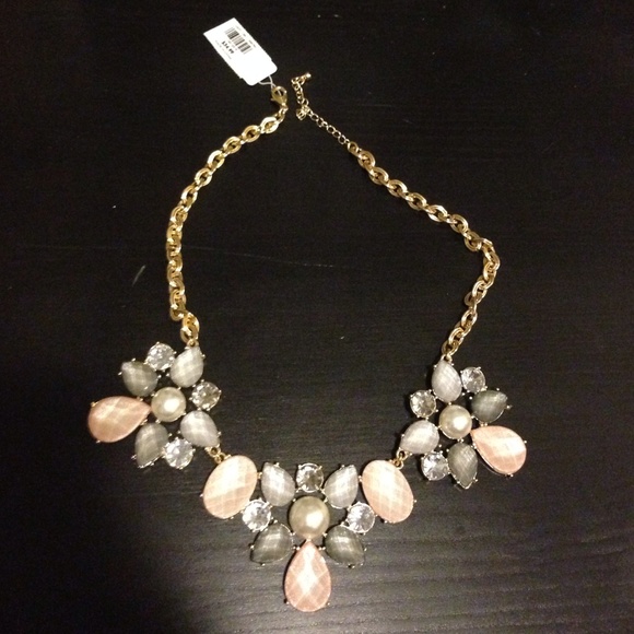 LOFT Accessories - BEAUTIFUL Statement Necklace!