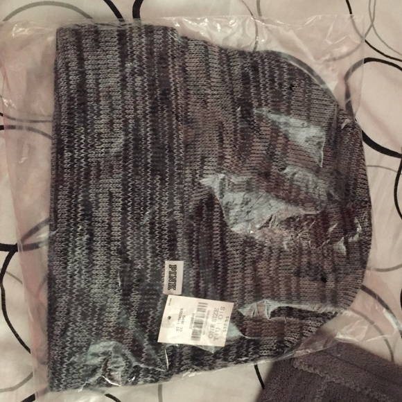 BRAND NEW PINK BEANIE!