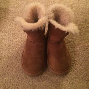 GIRLS size 9 kids Uggs
