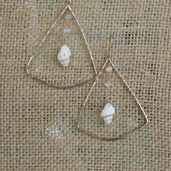 Shell earrings
