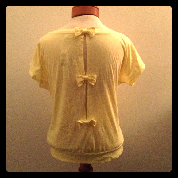 Bow back short sleeve top