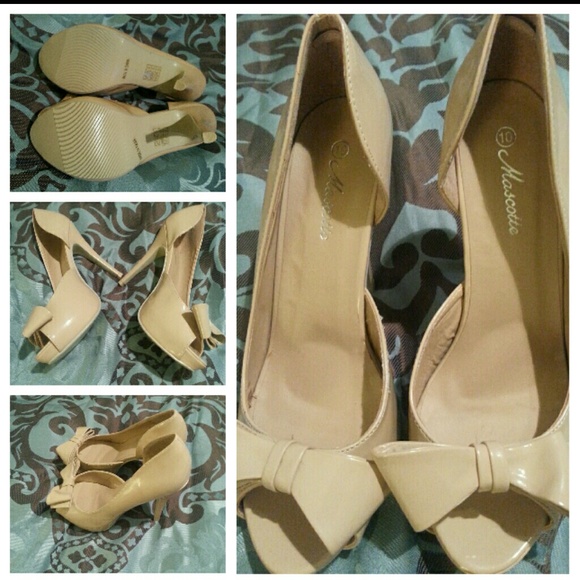 🔥PRICE DROP🔥Nude Patent Leather Heels